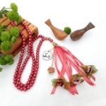 تسبیح صد دانه گل دار با پلاک یامهدی (عج)