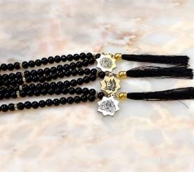 تسبیح 33 دانه پلاک دار یا فاطمه الزهرا - مشکی