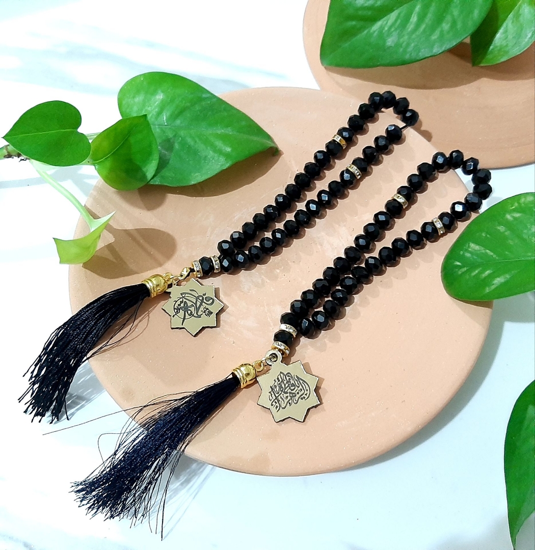 تسبیح 33 دانه پلاک دار کریستالی یافاطمه الزهرا - مشکی