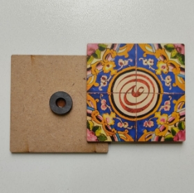 تصویر  مگنت چوبی علی