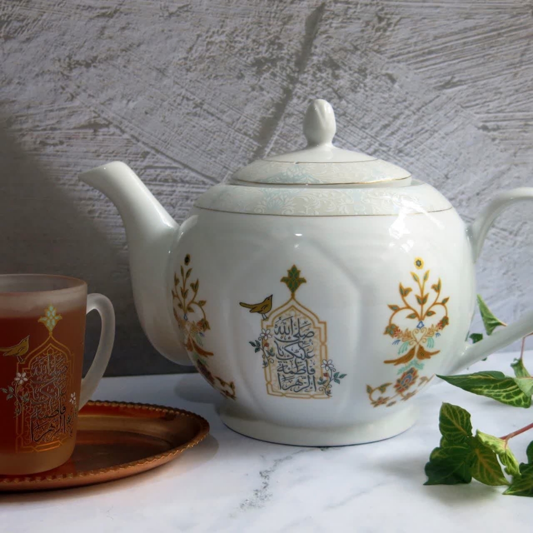 خرید قوری چینی طرح صلی الله علیک یا فاطمه الزهرا 2/5 لیتری | فروشگاه فرهنگی دیدار