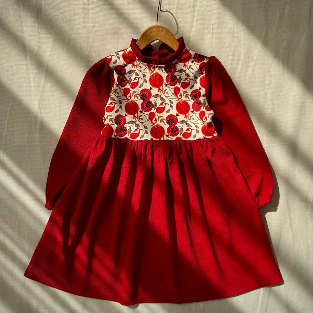 تصویر  پیراهن دخترانه  طرح انار / قرمز