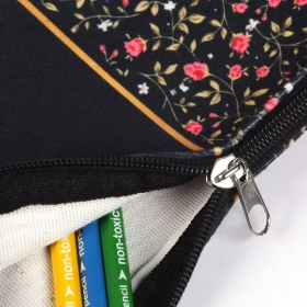 تصویر  جامدادی پارچه ای طرح چادرت را بتکان روزی ما رو بفرست