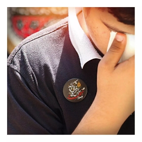 تصویر  پیکسل فلزی طرح اصلا حسین جنس غمش فرق میکند