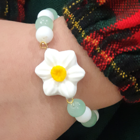 دستبند با آویز گل نرگس