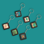 تصویر  جاسوئیچی کاشی دار طرح امیرالمومنین علیه السلام