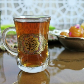 استکان کمر باریک دسته دار طرح یا حسن بن علی المجتبی- رمضان