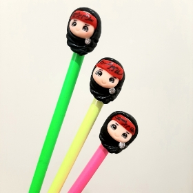 تصویر  مداد و سرمدادی عروسکی سلام بر حسین / دخترانه