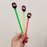 تصویر  مداد و سرمدادی عروسکی سلام بر حسین / دخترانه