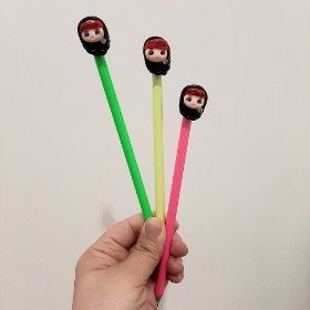 تصویر  مداد و سرمدادی عروسکی سلام بر حسین / دخترانه