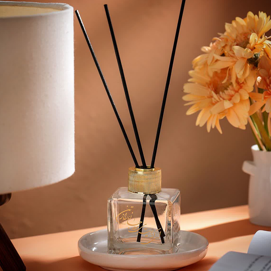 شیشه عطر خوشبو کننده محیط طرح ای که بویت می برد جان را ز تن - رایحه یاس