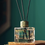 شیشه عطر خوشبو کننده محیط طرح ای که بویت می برد جان را ز تن - رایحه یاس