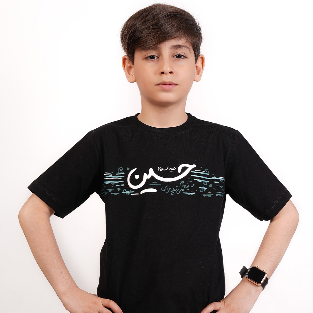 تیشرت مشکی طرح سینه ام می تپد برای حسین