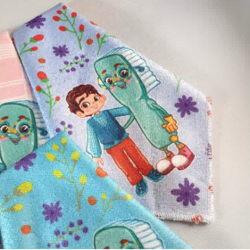 حوله دست و صورت پسرانه