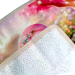 حوله دست و صورت دخترانه