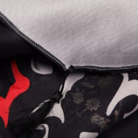 بیرق اصلا حسین جنس غمش فرق میکند