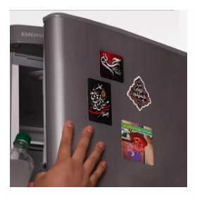 مگنت یخچالی مربع وقتی که آب می خورم بر او سلام می کنم