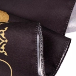 بیرق سه عددی حسین منی و انا من حسین دو طرف عباس بن علی و زینب کبری