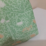 جامدادی مذهبی پارچه ای طرح تا نیایی گره از کار بشر وا نشود - سبز- کد 6574