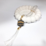 خرید تسبیح 33 دانه پلاک دار کریستالی طرح کعبه - سفید- کد 6710- فروشگاه دیدار