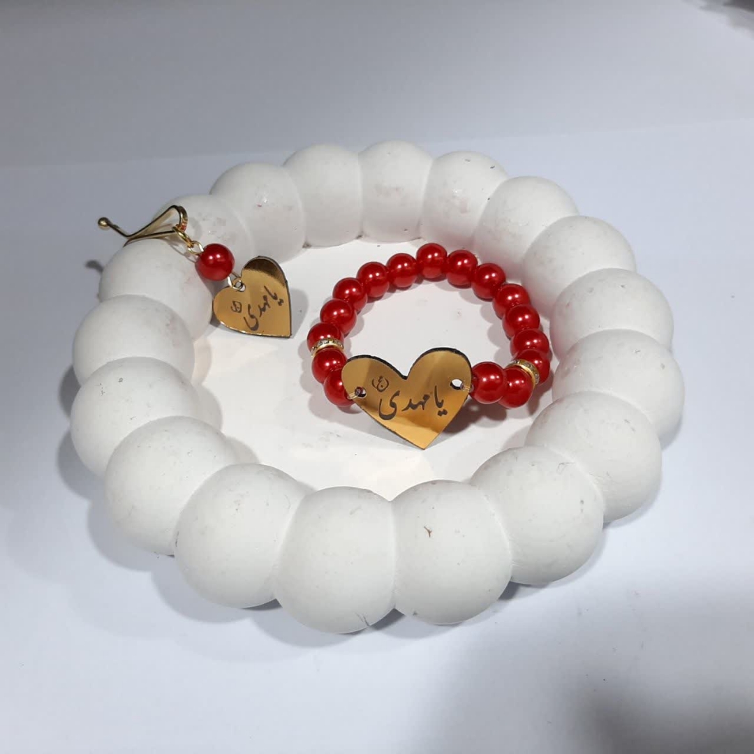 خرید دستبند به همراه گیره روسری طرح امام عصر (عج) - قرمز- کد 6702- فروشگاه دیدار